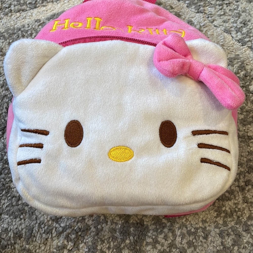 Hello Kitty backpack - Picture 3 of 5